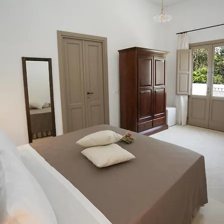 Casa Frea Dimora Storica Bed and Breakfast Martano Esterno foto